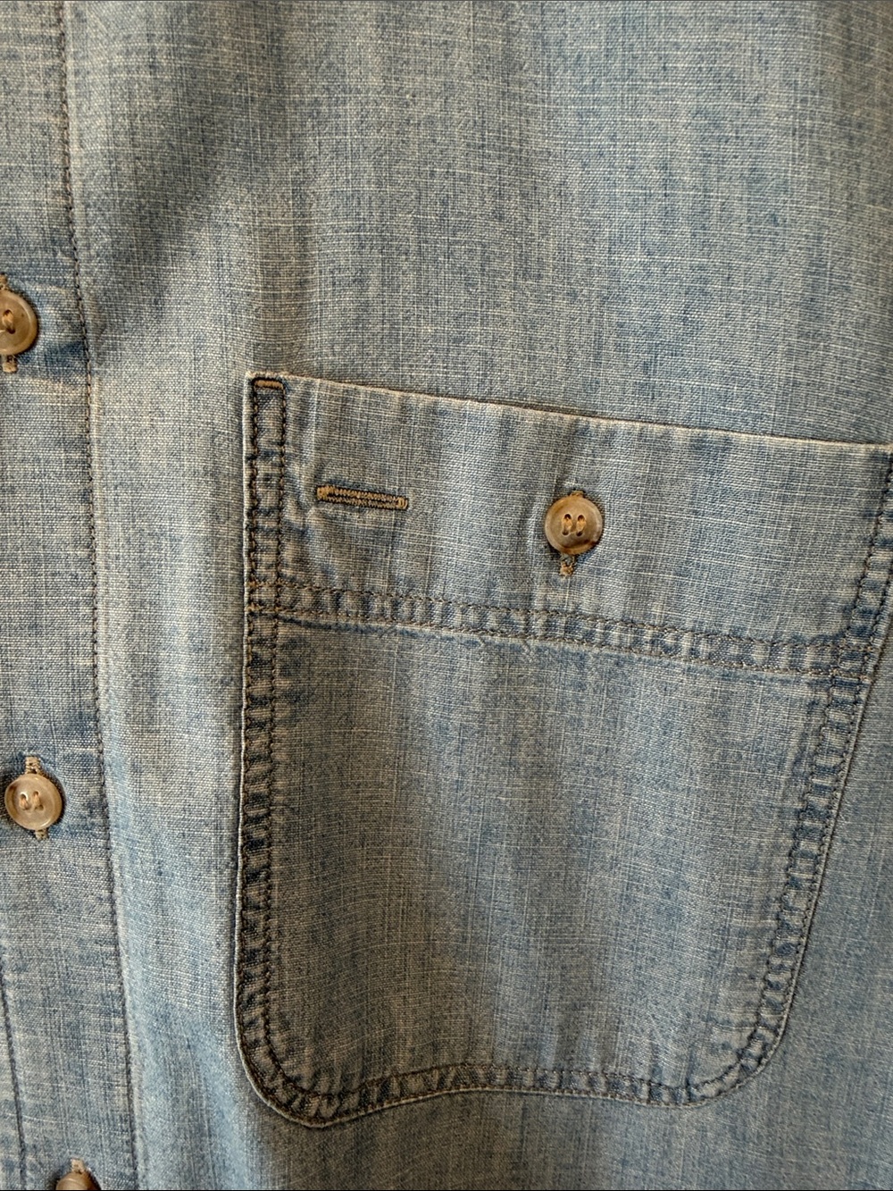 Banana Republic Light chambray Denim Button-Down Shirt - Picture 4 of 5